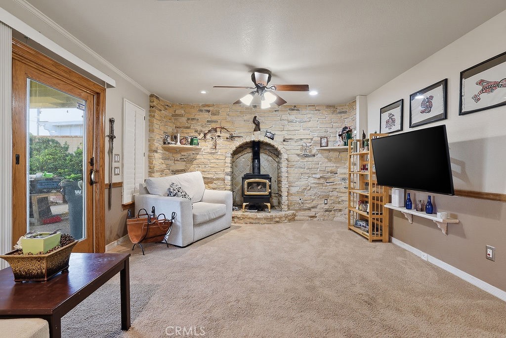 42060 Jenny Lane Property Photo 6