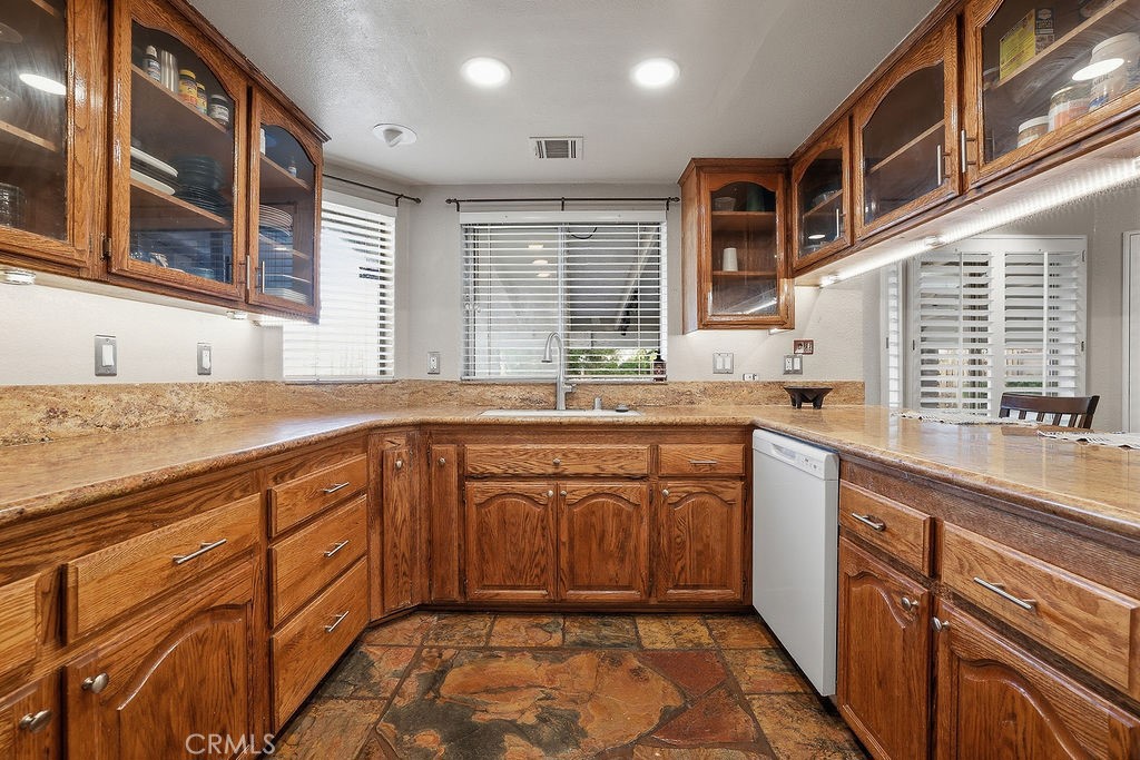 42060 Jenny Lane Property Photo 12
