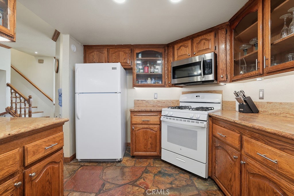 42060 Jenny Lane Property Photo 14