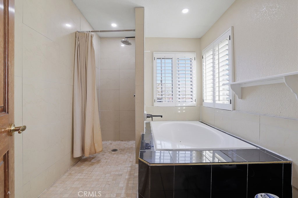 42060 Jenny Lane Property Photo 32