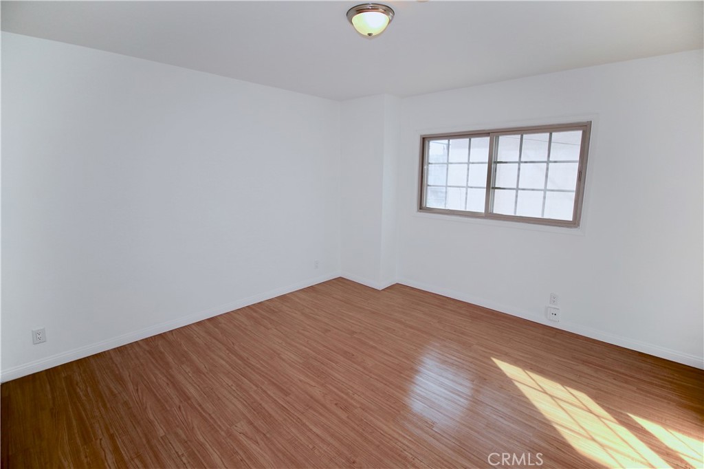 6951 Simpson Avenue 12 Property Photo 11
