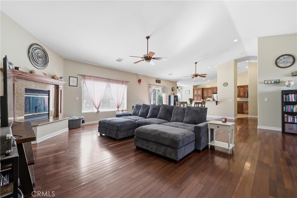 42165 Silver Puffs Property Photo 13