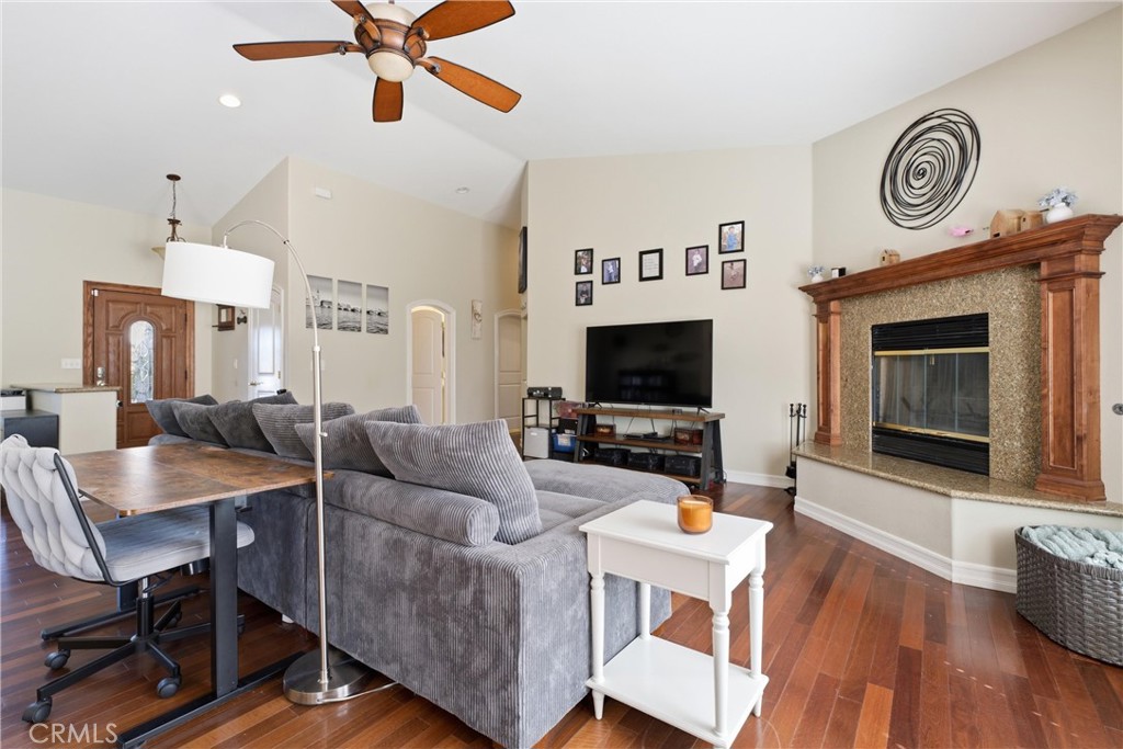42165 Silver Puffs Property Photo 14