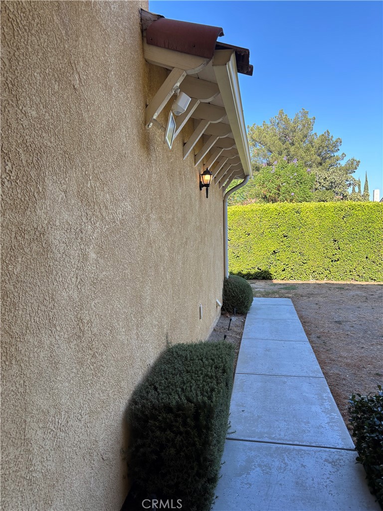 8341 Kelvin Property Photo 18