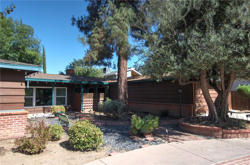 5314 Woodlake Property Photo 3