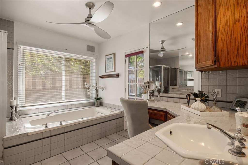 5841 Radford Avenue Property Photo 14