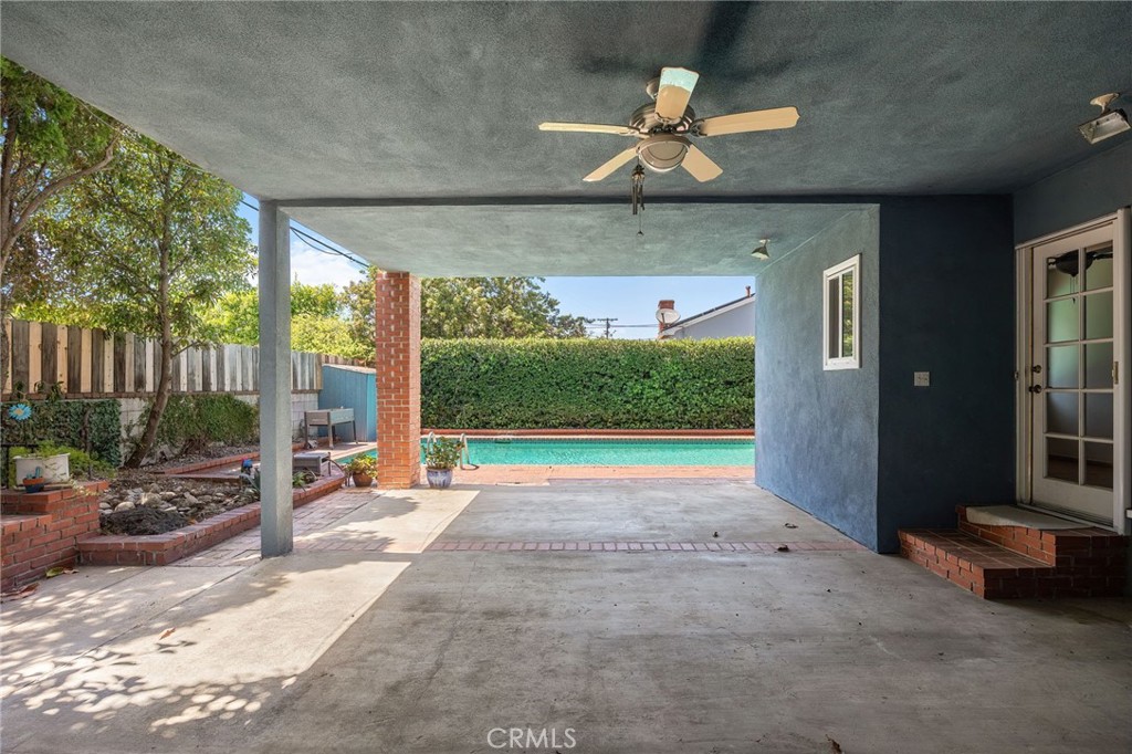 5841 Radford Avenue Property Photo 16