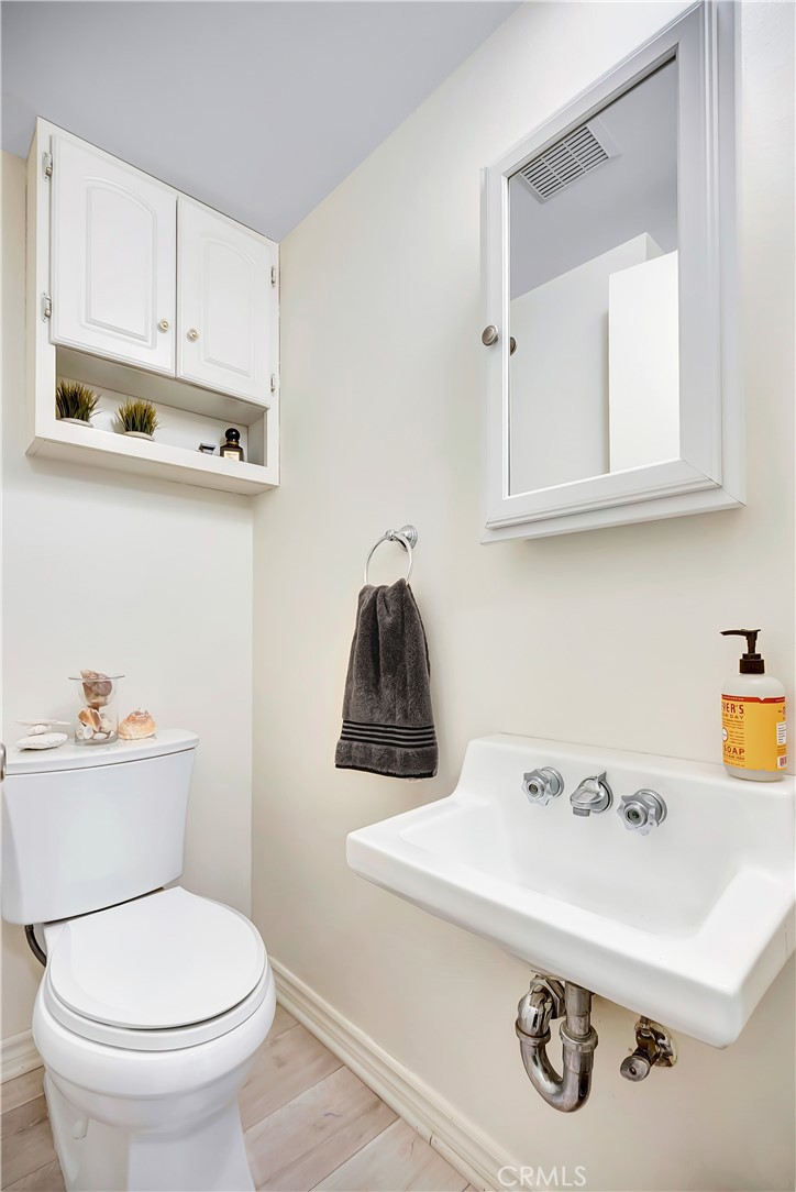 6641 Wilbur Avenue 3 Property Photo 10