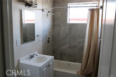 6925 Whitsett Property Photo 5
