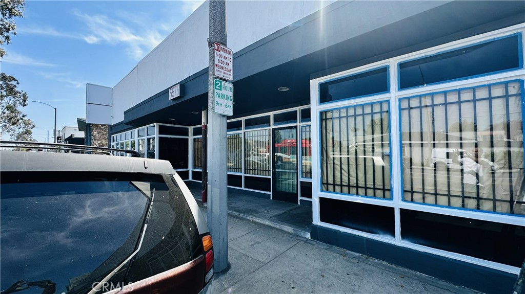 5575 Atlantic Avenue Property Photo 8