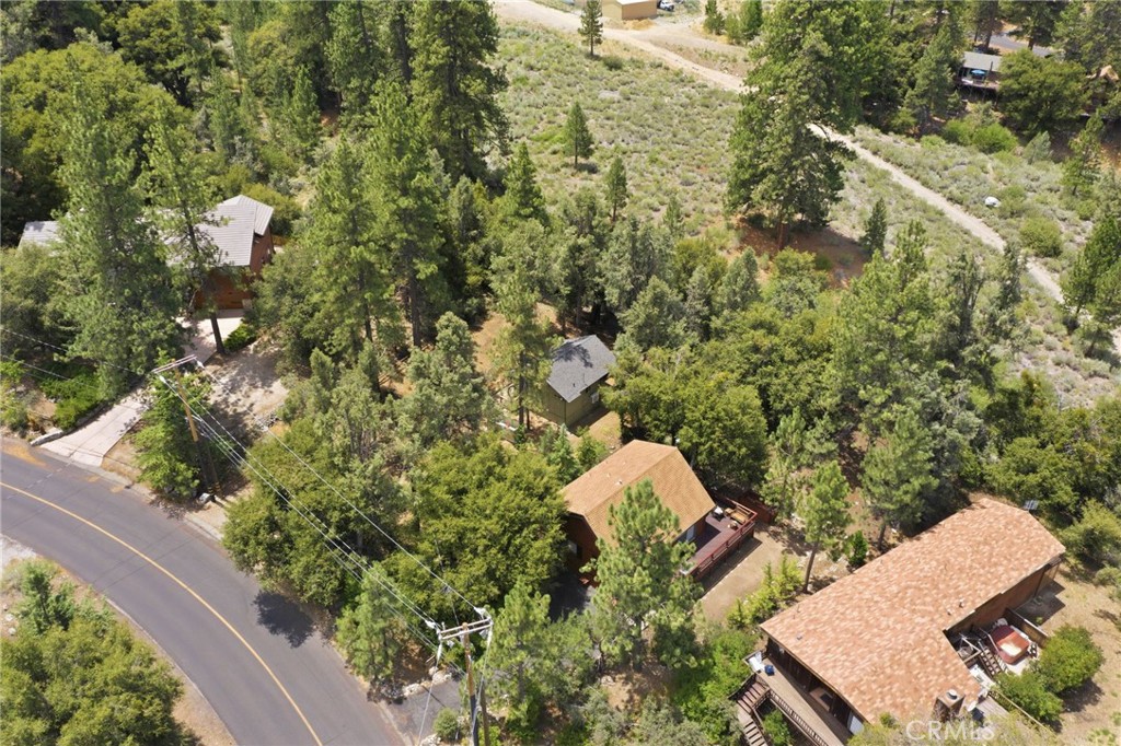 2009 Bernina Property Photo 34