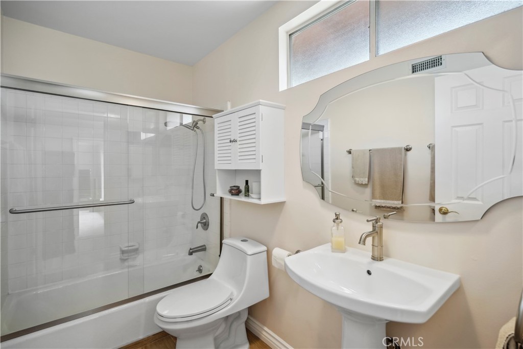 11300 Dulcet Avenue Property Photo 44
