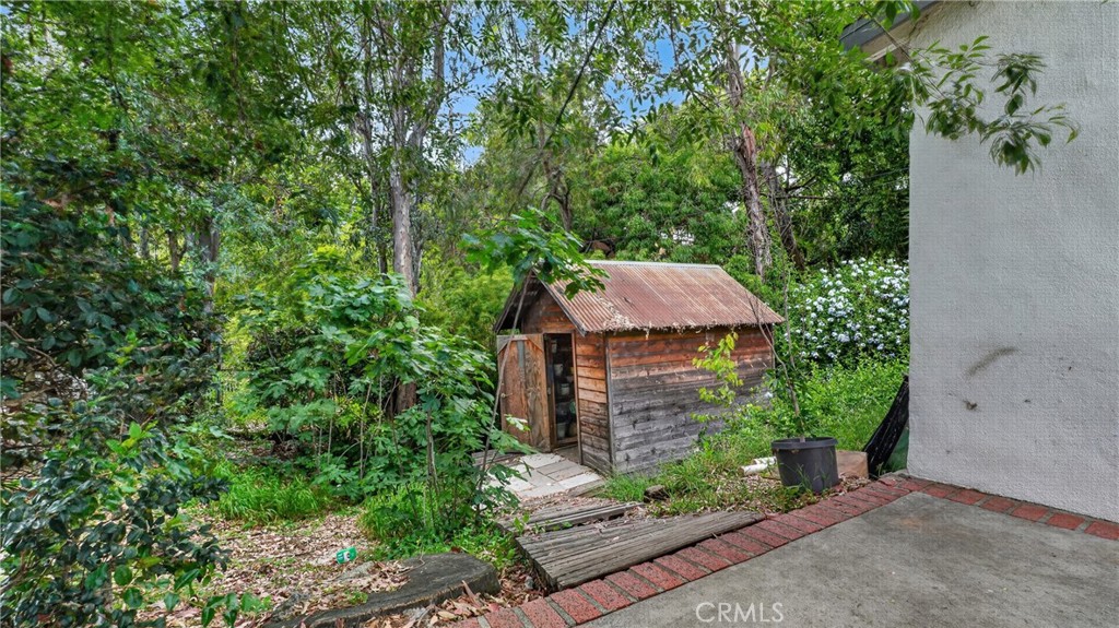 4711 Tyrone Property Photo 10