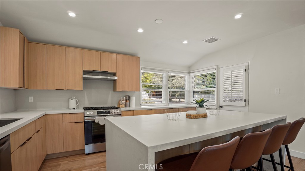4711 Tyrone Property Photo 28