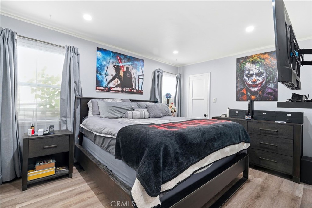 711 Stepney Street Property Photo 8
