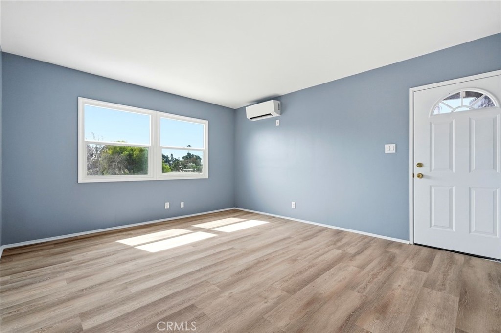 711 Stepney Street Property Photo 10
