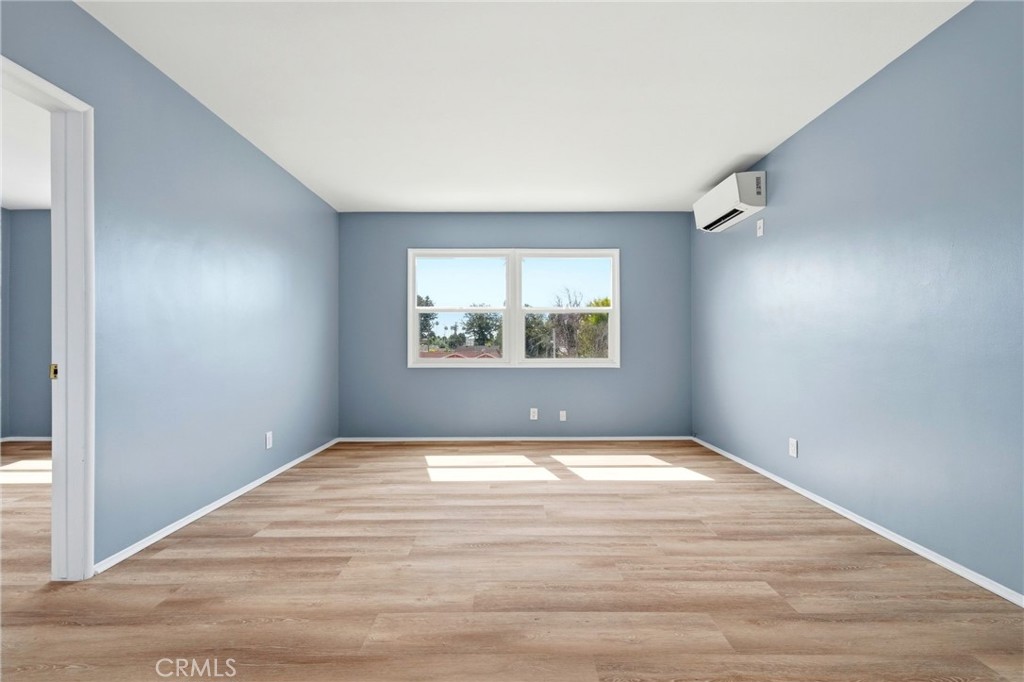 711 Stepney Street Property Photo 13