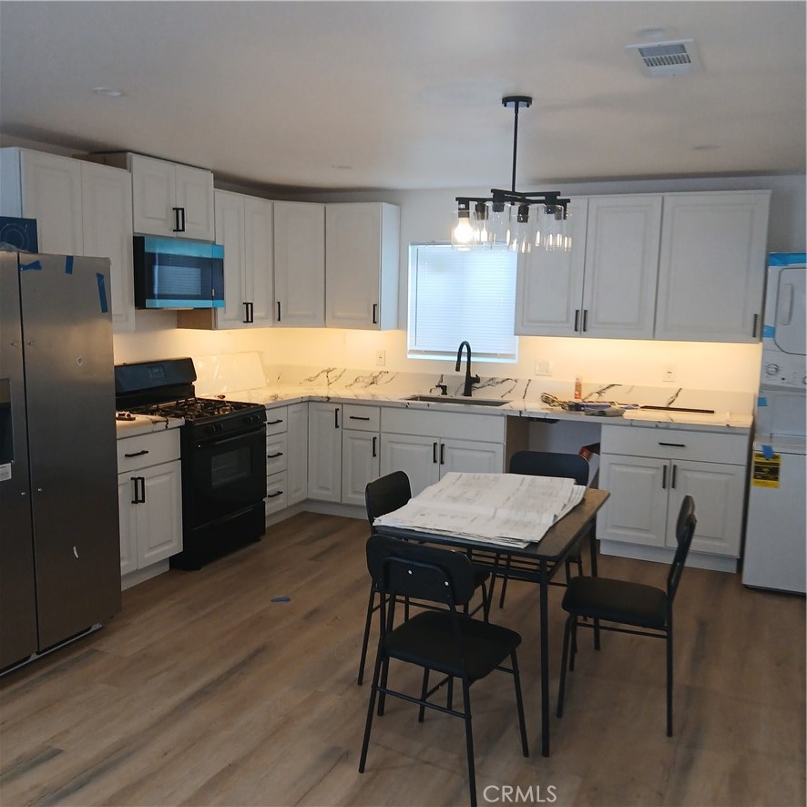 7937 Cleon Property Photo 1