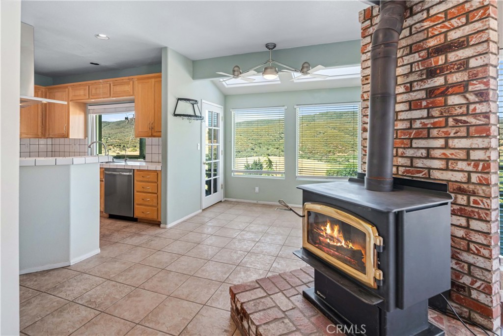 14738 Flintstone Drive Property Photo 8