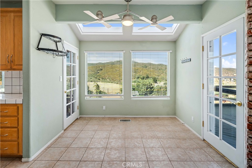 14738 Flintstone Drive Property Photo 9