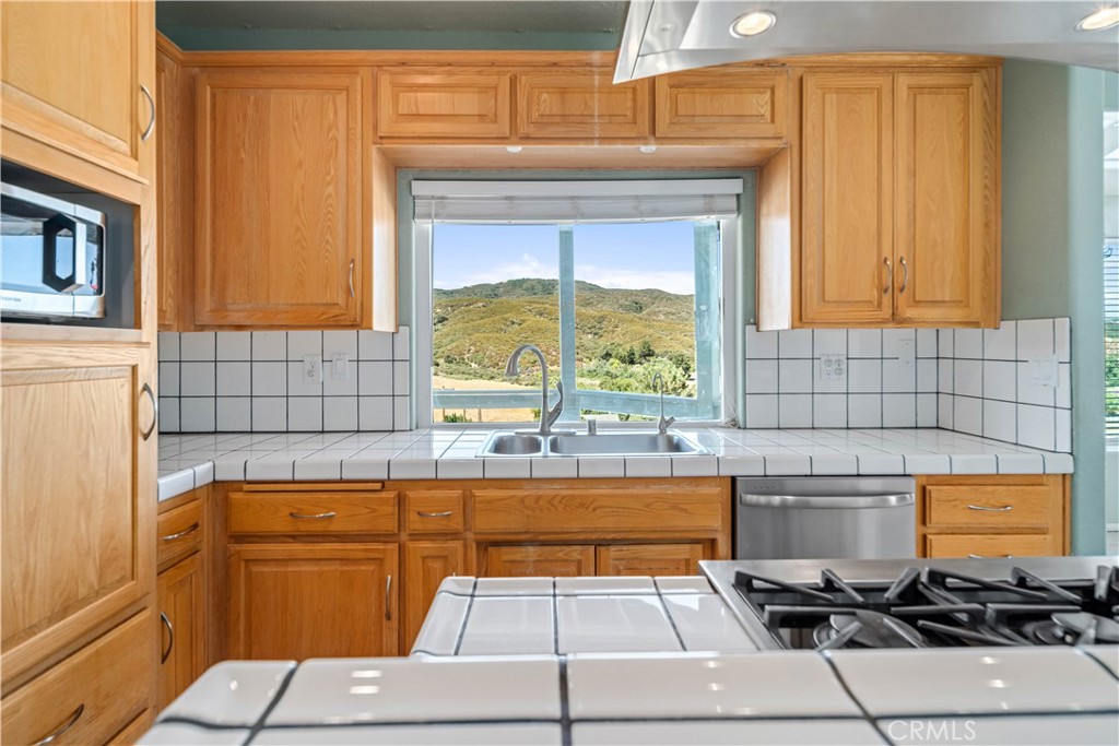14738 Flintstone Drive Property Photo 15