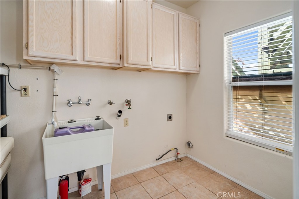 14738 Flintstone Drive Property Photo 18