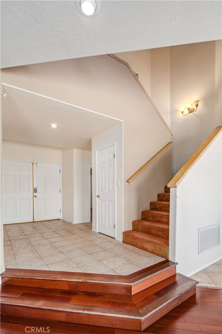 14738 Flintstone Drive Property Photo 23