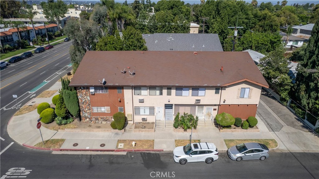 14205 Burbank Boulevard Property Photo 10