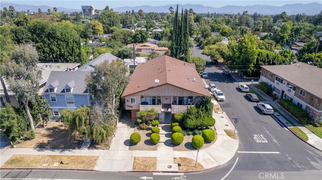 14205 Burbank Boulevard Property Photo 11