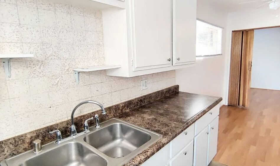 14205 Burbank Boulevard Property Photo 26
