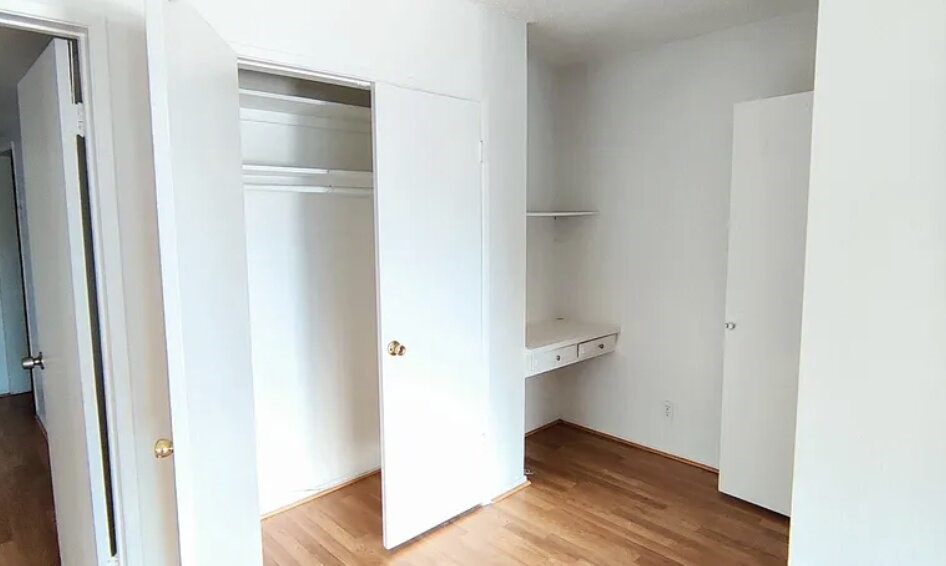 14205 Burbank Boulevard Property Photo 28