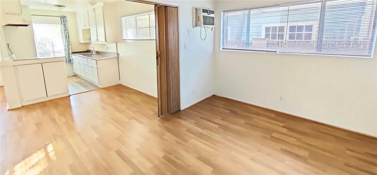 14205 Burbank Boulevard Property Photo 29