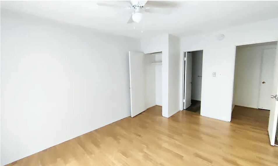 14205 Burbank Boulevard Property Photo 31