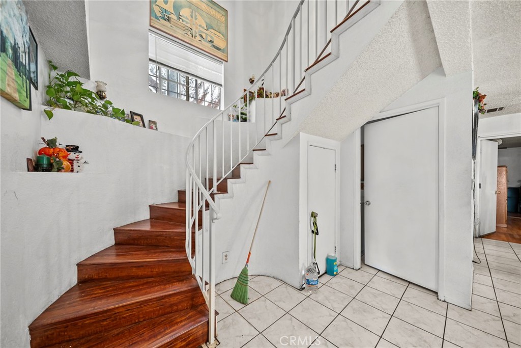 1875 W Slauson Avenue Property Photo 2