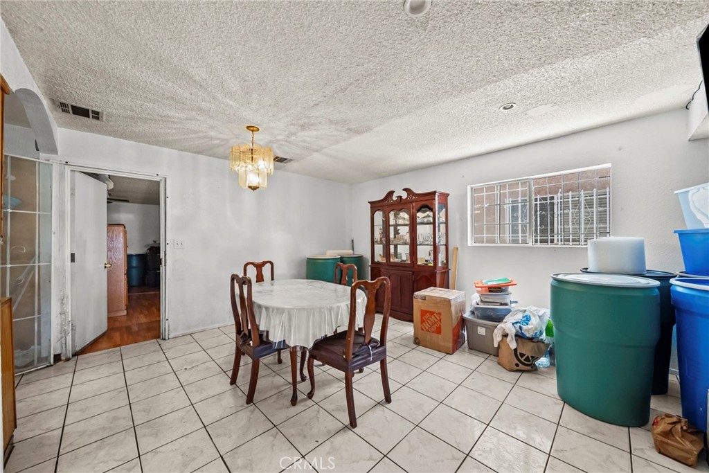 1875 W Slauson Avenue Property Photo 7