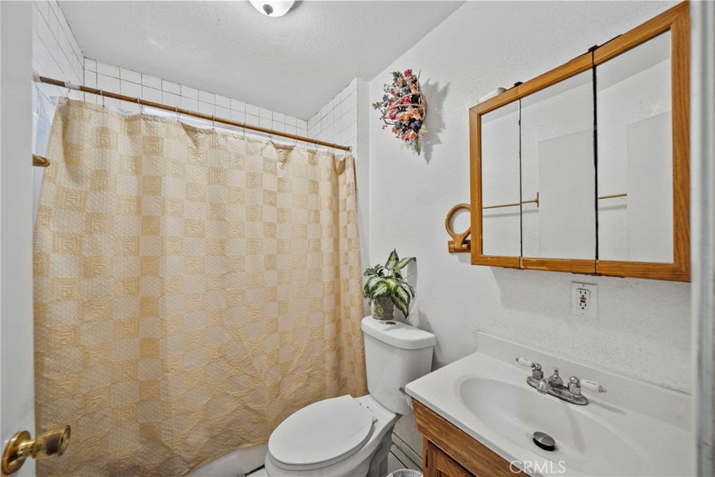 1875 W Slauson Avenue Property Photo 16