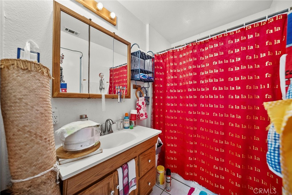 1875 W Slauson Avenue Property Photo 17
