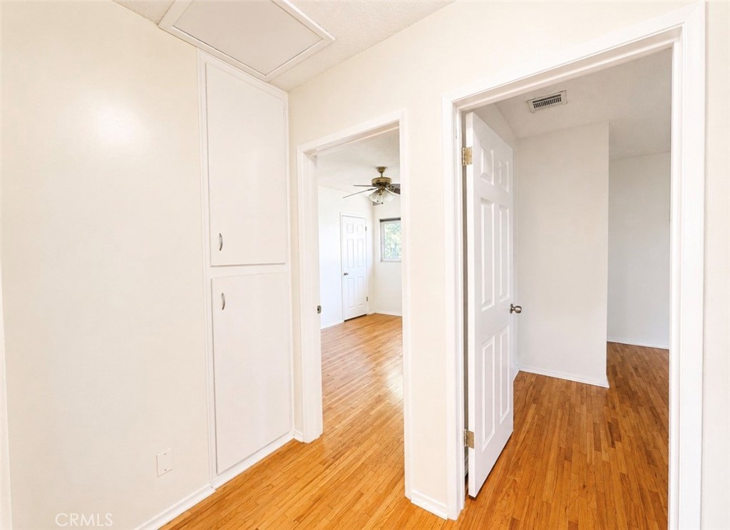 1372 W 36th Street 4 Property Photo 8