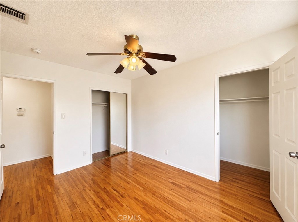 1372 W 36th Street 4 Property Photo 12
