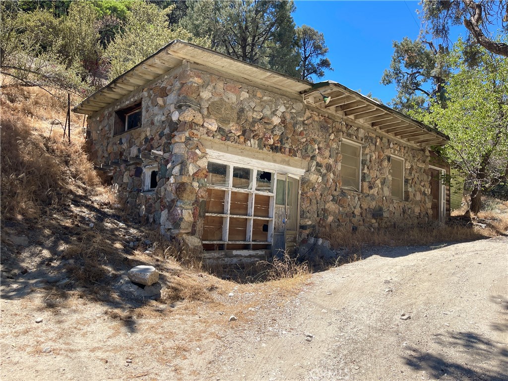 901 Manita Property Photo 1
