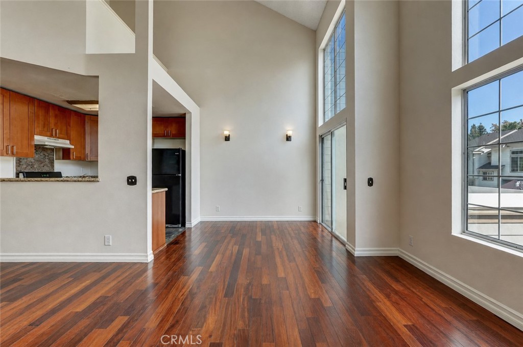 11150 Glenoaks 294 Property Photo 2