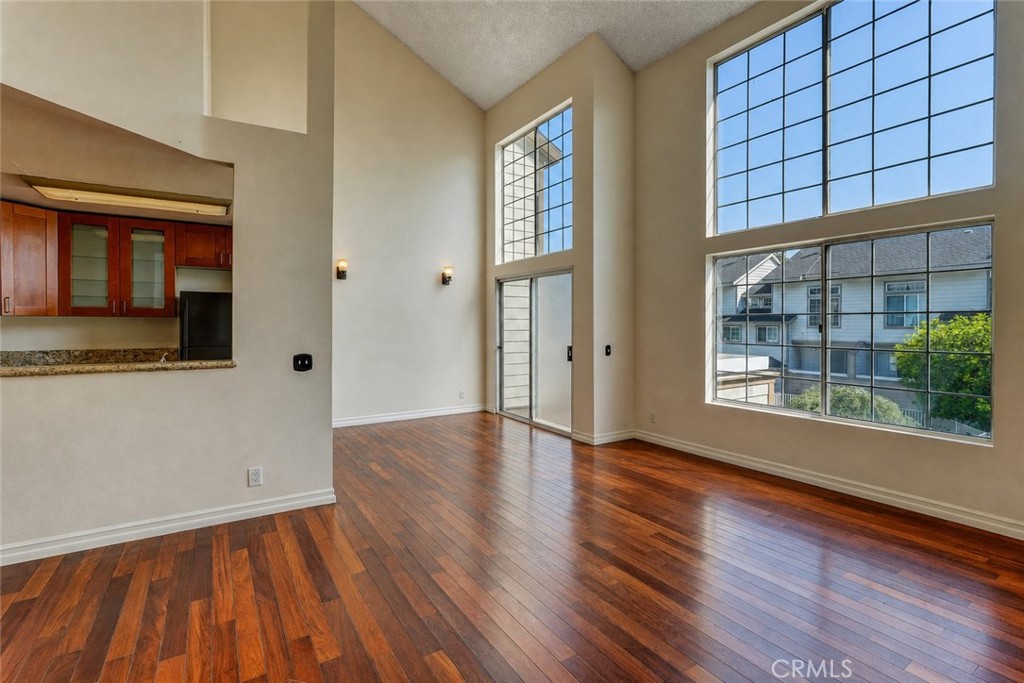 11150 Glenoaks 294 Property Photo 6