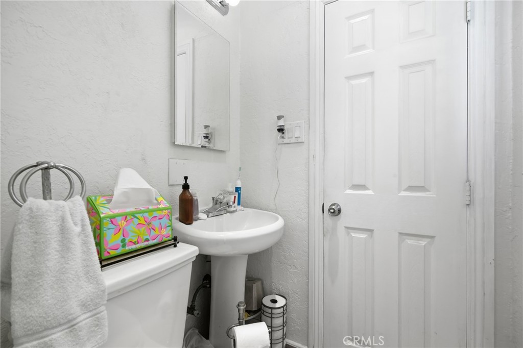 2142 W 73rd Property Photo 13