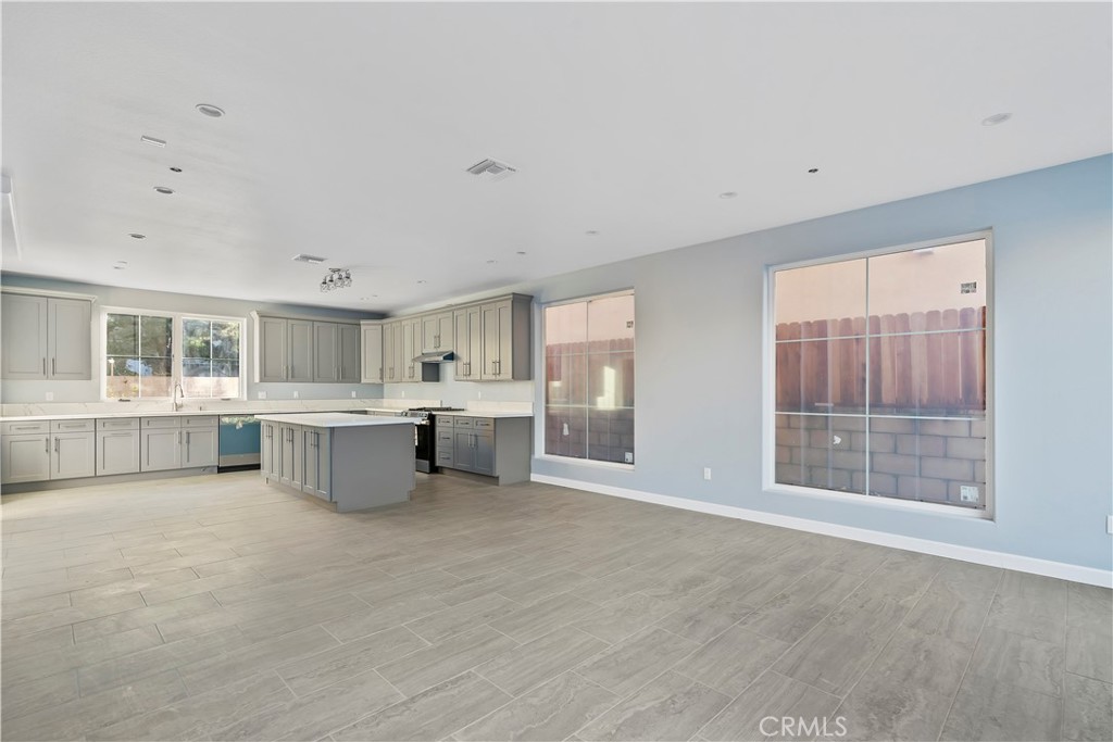 20811 W Seeasons Lane Property Photo 11