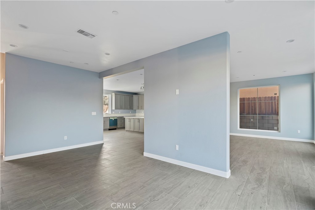 20811 W Seeasons Lane Property Photo 12