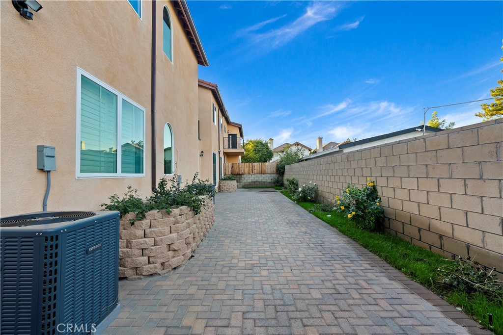 20811 W Seeasons Lane Property Photo 25