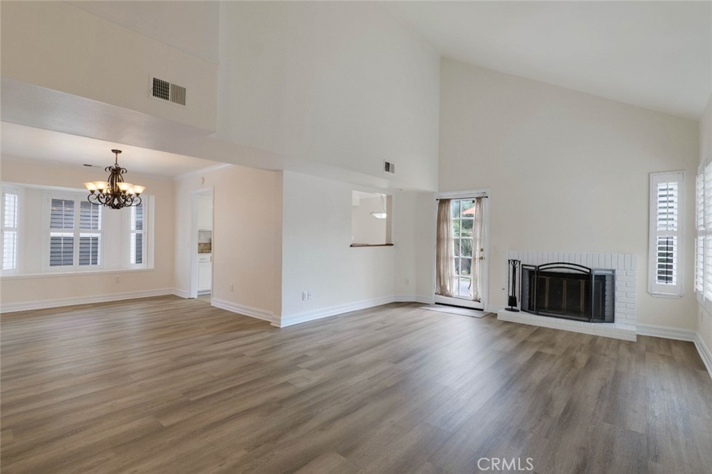 1820 Suntree Lane Property Photo 3