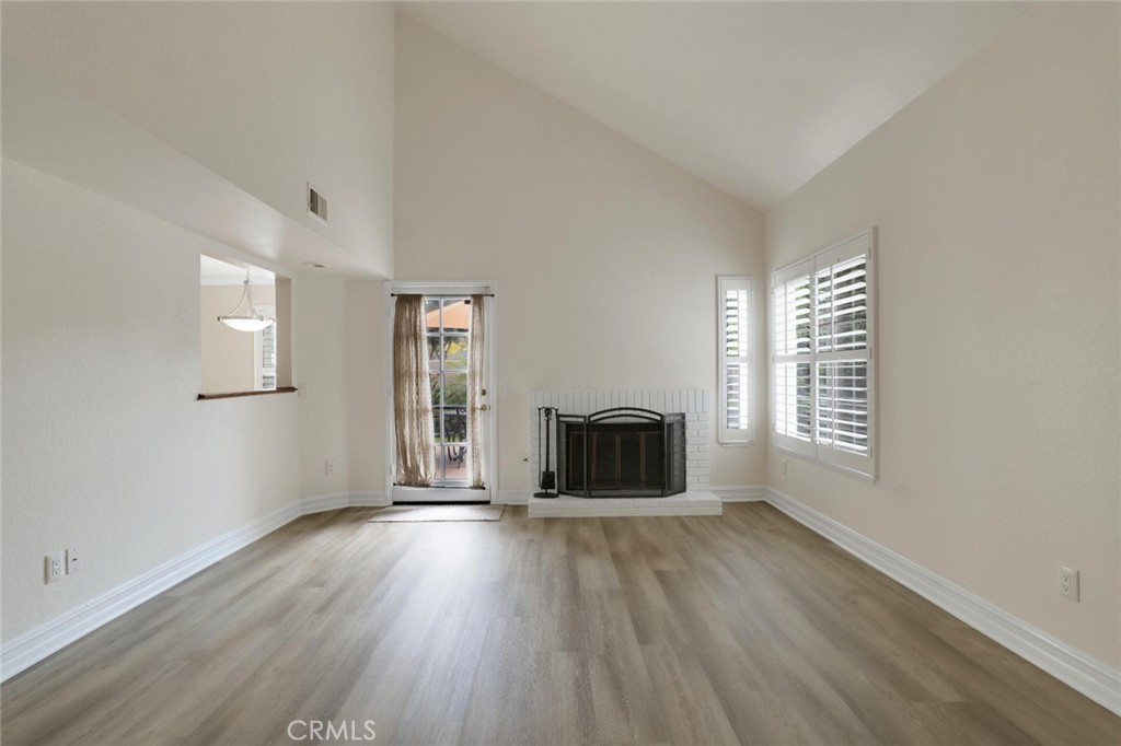 1820 Suntree Lane Property Photo 4