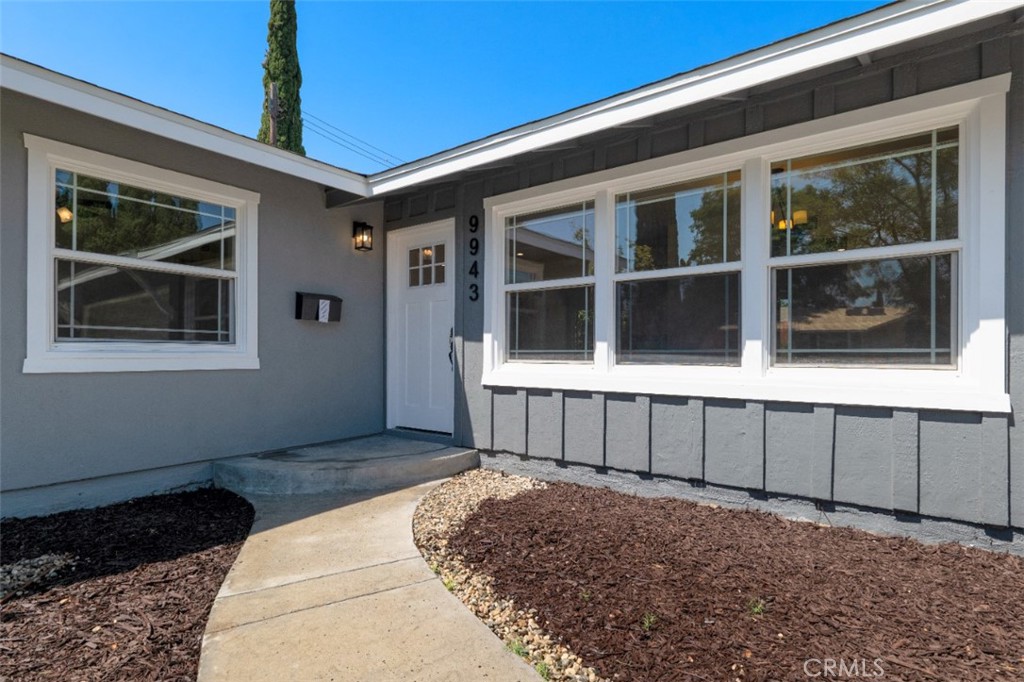 9943 Fullbright Avenue Property Photo 3