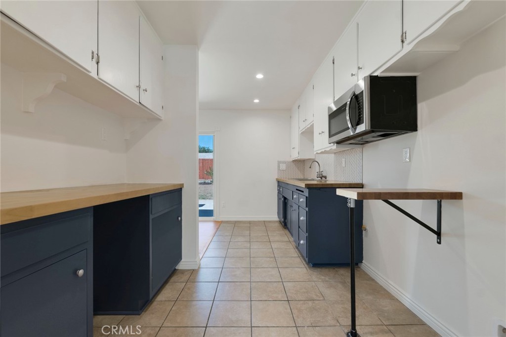 9943 Fullbright Avenue Property Photo 10